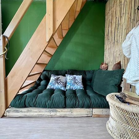Nuit Dans La Jungle - Love Room Souppes-sur-Loing Luaran gambar